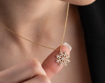 Dainty Snowflake Necklace Sterling Silver Snowflake Charm Necklace Winter Necklace Snowflake Pendant Necklace Gold Snowflake Necklace