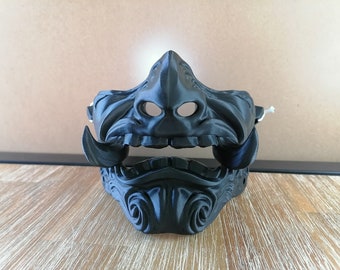 Maschera da samurai per costumi e cosplay