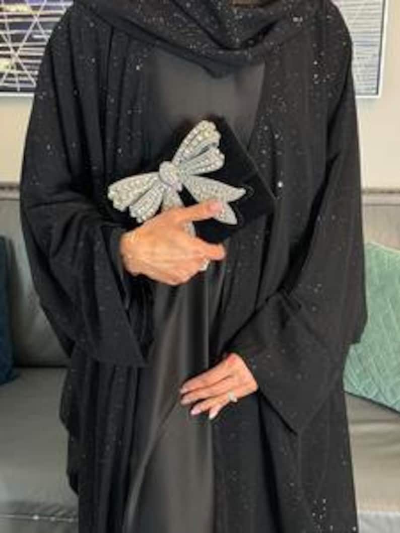Zigzag Patterned Butterfly Abaya Set (White)
