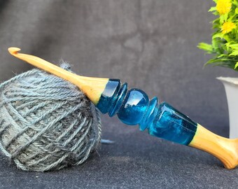 Ręcznie robiony szydełko z palisandru: ergonomiczny uchwyt z żywicy epoksydowej