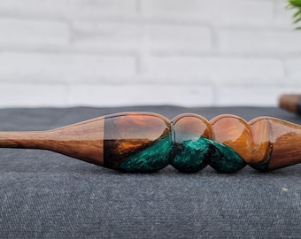 Handmade Rosewood Crochet Hook: Ergonomic Epoxy Resin Handle