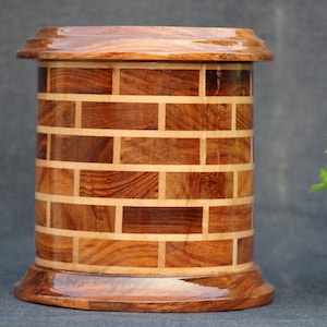Personalized Rosewood Cremation Urn: Handcrafted Wooden Ashes Box