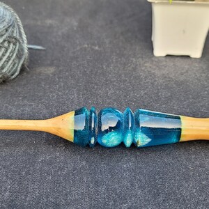 Handmade Rosewood Crochet Hook: Ergonomic Resin Handle image 2