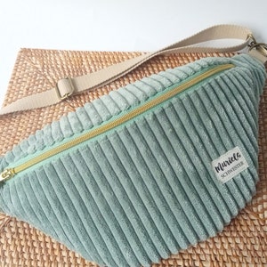 Bauchtasche, Umhängetasche, hellblau, rauchblau, mint, Breitcord, Reißverschluss gold, Reißverschluss-Innentasche und Schlüsselbefestigung