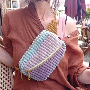 Cord Bauchtasche eckig | Bunte Crossbody Bag Cord | Kleine Umhängetasche für Damen | Hüfttasche | Fanny Pack im besonderen Design