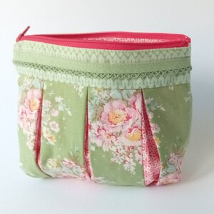 Kosmetiktasche mit Reißverschluss und Kellerfalten, Kosmetiktäschchen aus Baumwolle von TILDA mit Zierborte, Geschenk für Mädchen