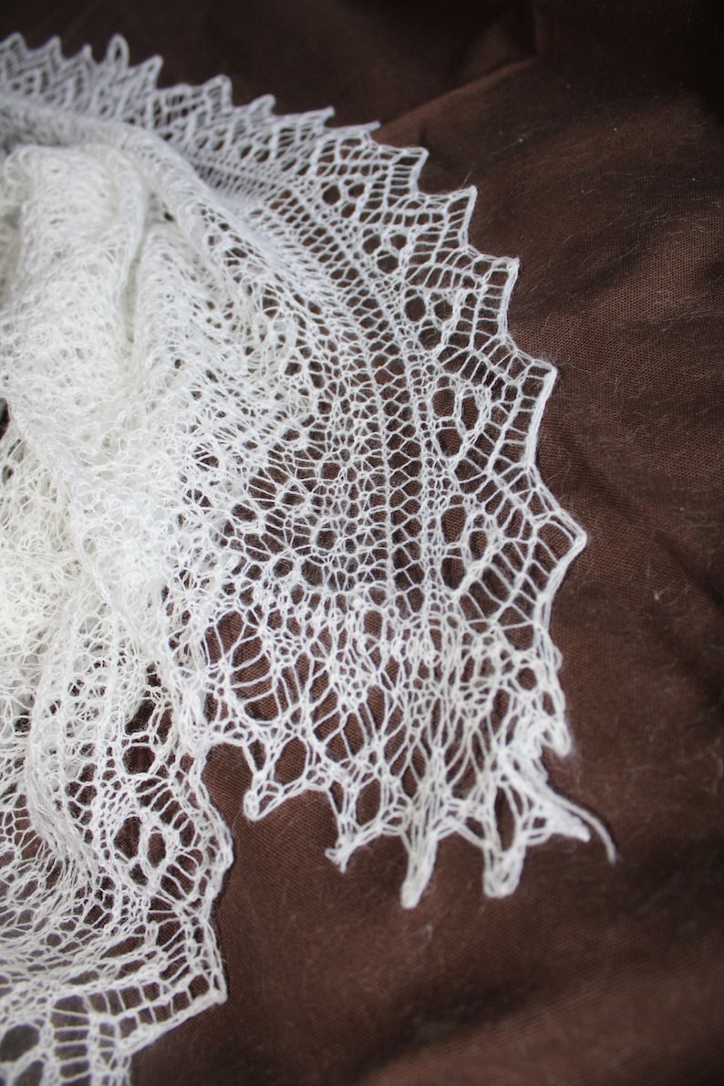 Knitted Lace Wedding Shawl/Wrap/White/Large zdjęcie 10