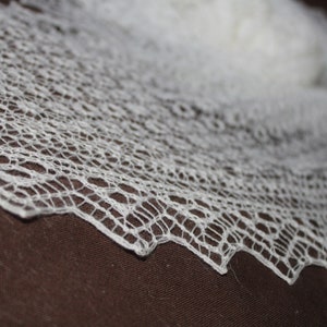 Knitted Lace Wedding Shawl/Wrap/White/Large zdjęcie 4