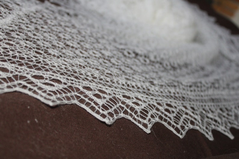 Knitted Lace Wedding Shawl/Wrap/White/Large zdjęcie 4