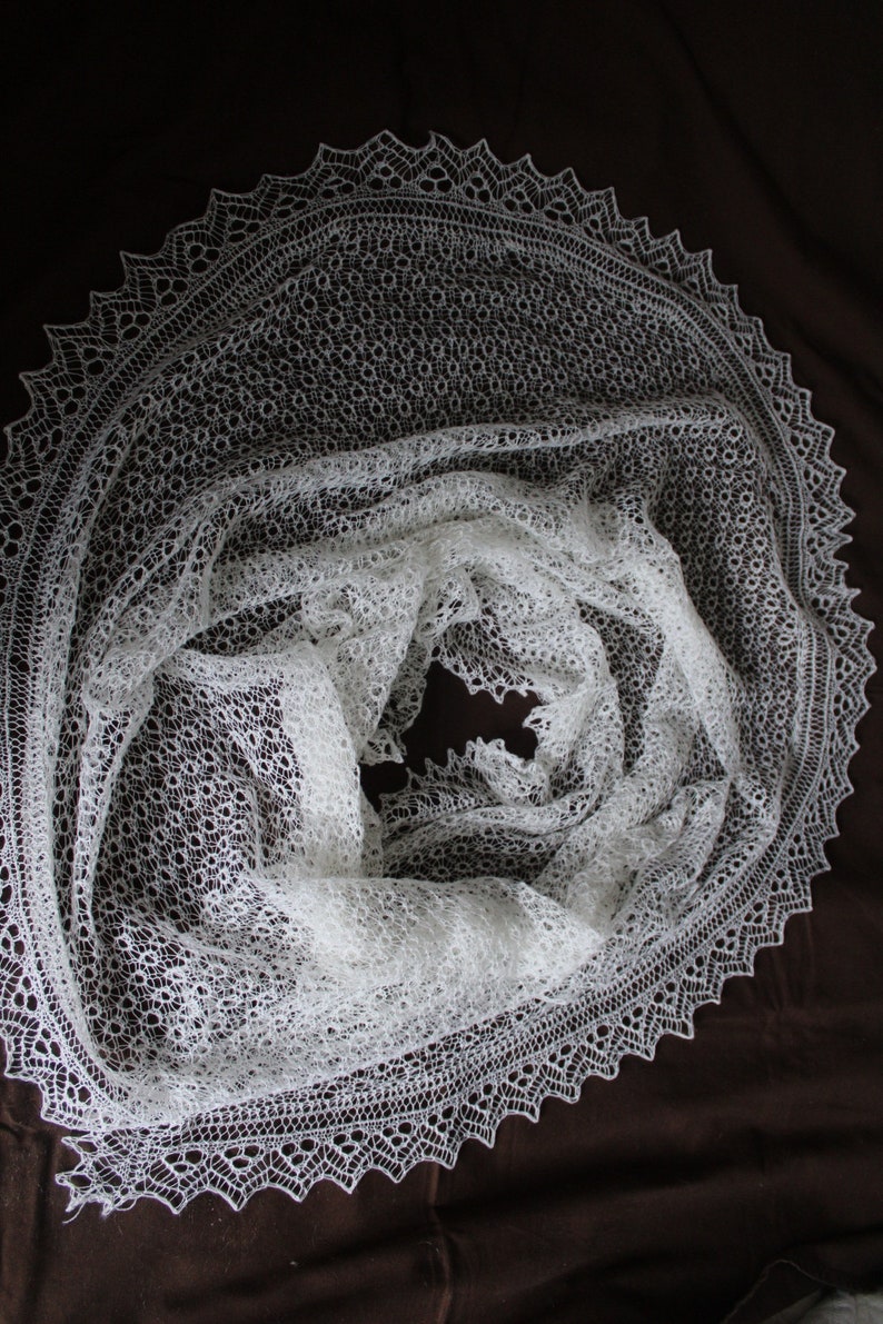 Knitted Lace Wedding Shawl/Wrap/White/Large zdjęcie 3