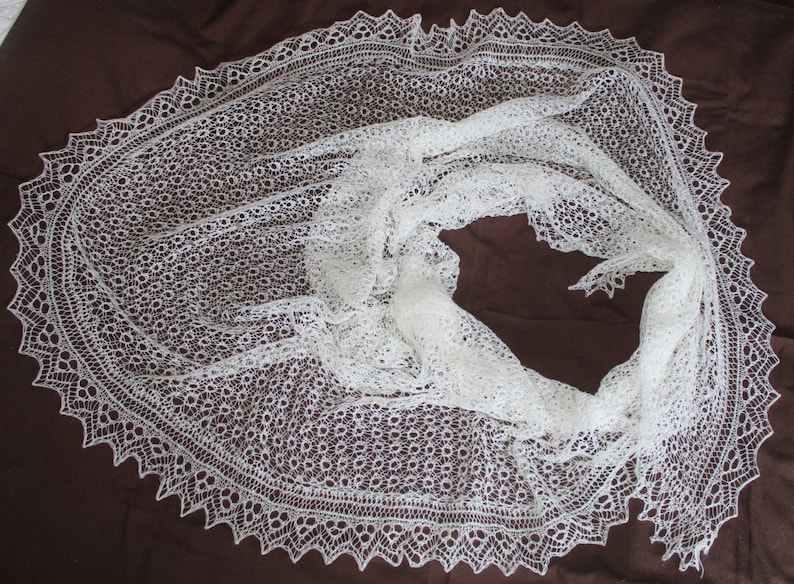 Knitted Lace Wedding Shawl/Wrap/White/Large zdjęcie 8