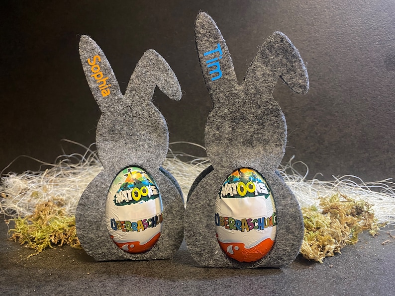 Osterhase mit Name aus Filz I Ü-Ei Halter I Personalisiert I Ostergeschenk I Kleines Dankeschön I Mitbringsel I Schokohase I Ostern Bild 3