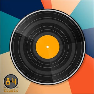 Peut inclure: Un disque vinyle noir avec une étiquette centrale jaune, sur un fond géométrique de formes turquoise, orange et bleu marine. Le disque présente des rainures concentriques et un point blanc au centre. Un petit logo avec le texte "84 Studio" est en bas à gauche.