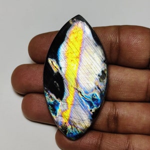 Magnifique !! Cabochon de labradorite arc-en-ciel de qualité AAA++, forme marquise 61 × 31 × 7 mm, 121 carats, idéal pour la fabrication de bijoux !