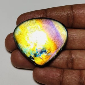 Bellissimo!! Cabochon di labradorite arcobaleno flash di qualità AAA++ a forma di cuore, 39×42×8 mm, 120 ct. Ideale per la creazione di gioielli!!