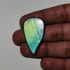 Pietra preziosa di labradorite verde brillante di qualità AAA++, a forma di cabochon, ideale per la creazione di gioielli!!