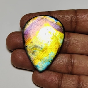 Prachtig!! AAA++ kwaliteit regenboogflits labradoriet cabochon peervorm 46 x 33 x 6,50 mm 83 kt Beste voor het maken van sieraden!!