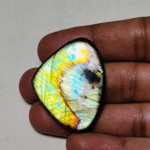 Cabochon di labradorite Spectrolite Multi Flashy di alta qualità a forma di cuore, ideale per la creazione di gioielli!!