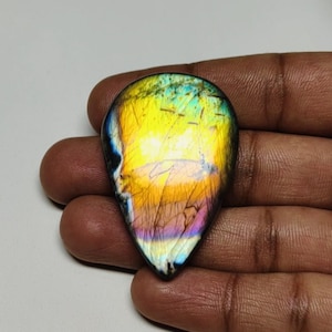 ¡Hermoso! Cabujón de labradorita arcoíris de calidad AAA++ en forma de pera, 57 × 31 × 7,50 mm, 96 ct. ¡Ideal para hacer joyas!