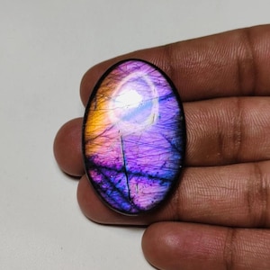 Labradorita espectrolita roxa chamativa de qualidade AAA++, cabochão, formato oval, pedra preciosa ideal para fazer joias!!