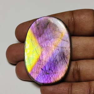 Bellissimo!! Cabochon di labradorite viola flash di qualità AAA++, forma ovale, 50×35×7 mm, 135 ct. Ideale per la creazione di gioielli!!