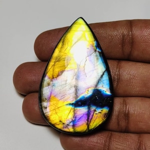Bellissimo!! Cabochon di labradorite arcobaleno flash di qualità AAA++ a forma di pera, 53×33×8 mm, 130 ct, ideale per la creazione di gioielli!!