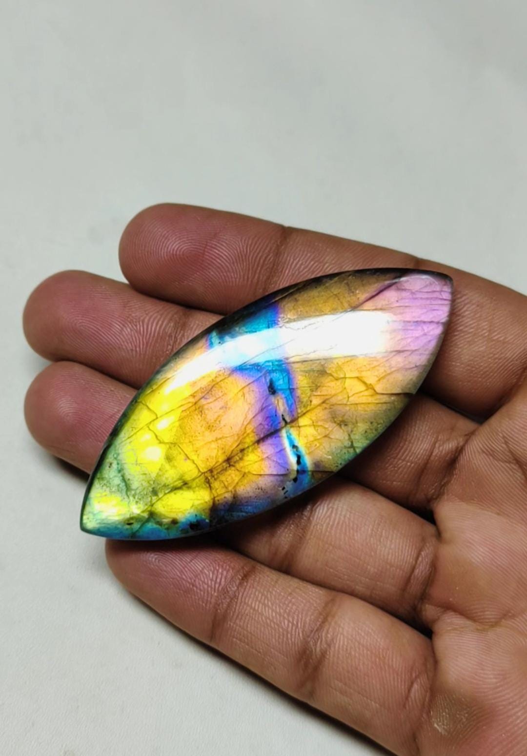 素晴らしいマルチフラッシーラブラドライトカボション / 天然