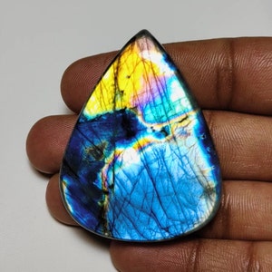 Magnifique !! Qualité AAA++ Rainbow Flash Labradorite Cabochon en forme de poire 55 × 42 × 9 mm 189 carats Idéal pour la fabrication de bijoux !
