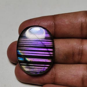 Top-Qualität Lila auffällige Spektrolith Labradorit Edelstein Cabochon Oval Form Am besten für die Schmuckherstellung !!