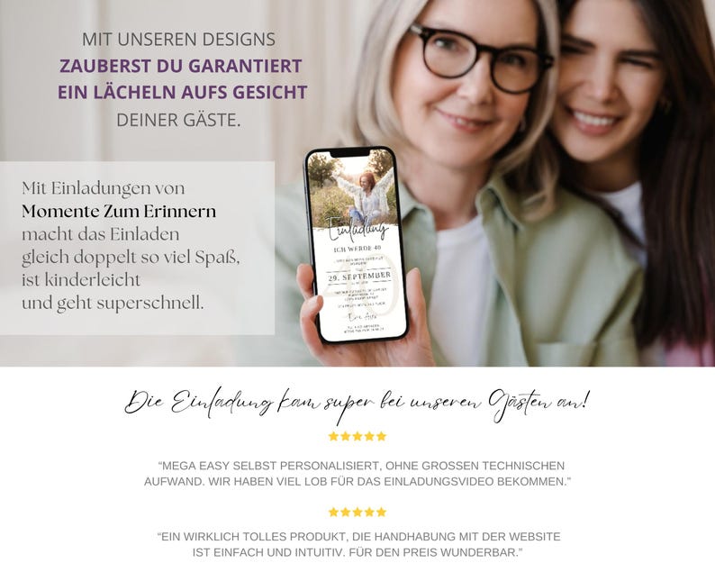 Puede incluir: Dos mujeres sostienen un tel&eacute;fono inteligente que muestra una invitaci&oacute;n digital con una foto de una pareja y el texto "Einladung" en un c&iacute;rculo blanco. El texto "25. Septiembre" est&aacute; debajo del c&iacute;rculo. La invitaci&oacute;n es para una boda.
