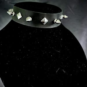 O-ring Black Leather Choker