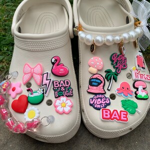 Clog jibbitz hot sale