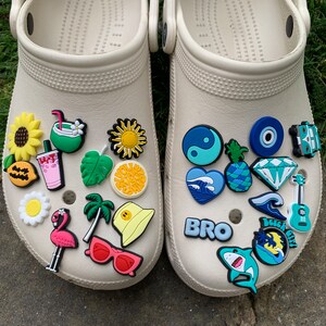 Croc Charms Shoe Clog Accessories Pin Badge Summer Spring Holiday Blue Yellow Sun Sea Wave Beach