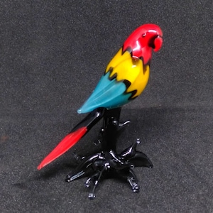 Murano Glass Macaw Parrot Sculpture Mulati Color Macaw Parrot Figurine Handmade Macaw Parrot Home Decor Item Beautiful Macaw Parrot Gift