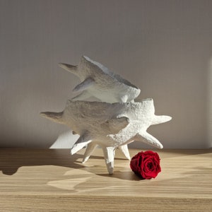 Bol en papier mâché blanc hérissé, papier mâché biologique, récipient Wabi Sabi, bol en papier mâché fait main, décoration de table basse, pièce maîtresse unique