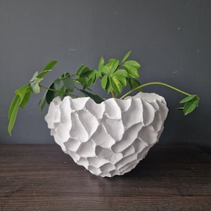 Moderne vaas van papier-maché, pot van organisch papier-maché, Wabi Sabi-vat, minimalistische structurele witte vaas, salontafelkom, cadeau nieuw appartement