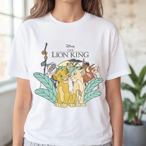 Disney The Lion King Vintage Sweatshirt, Simba Nala Timon & Pumbaa Cozy Crewneck, Aestetic Retro Style Unisex Gift, Hakuna Matata T-Shirt