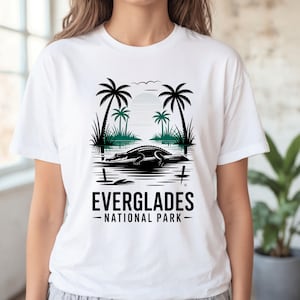 Everglades National Park Alligator T-Shirt, Florida Swamp Wildlife Nature Tee, Retro Style Outdoor Adventure Shirt, Everglades T-Shirt