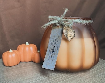 Decoración de otoño con huerto de calabazas