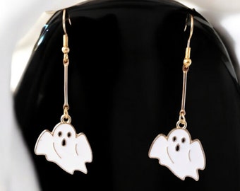 White Ghost Pendant Earrings for Halloween - Spooky and Stylish Jewelry, Boo-tiful earrings,white ghost Halloween accessories
