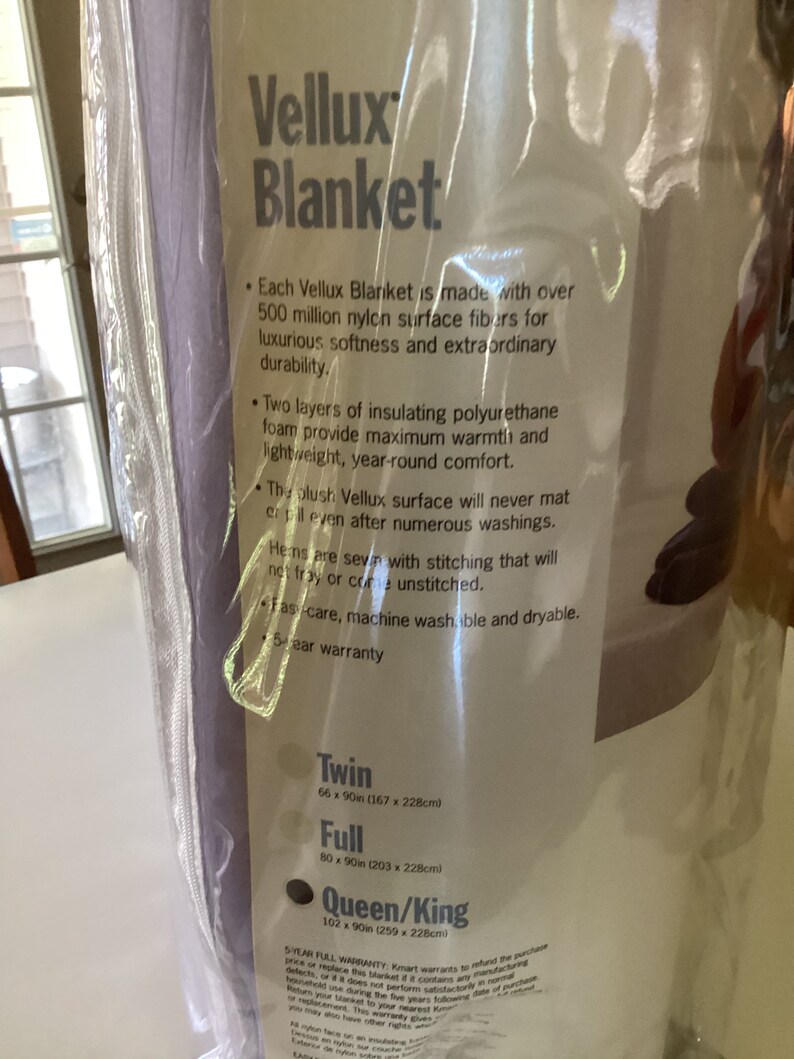 Blanket Martha Stewart Everyday Vellux. Queen/king Size. 102 by 90