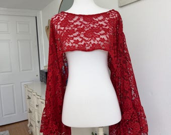 Top corto tipo bolero de encaje rojo