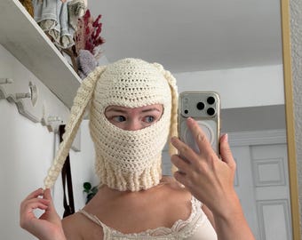 Balaclava de coelho de crochê branco