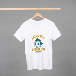 Camiseta Astro Boy / Camiseta con gráficos de anime vintage / Camiseta manga con estampado DTG / Estilo de dibujos animados japoneses / Ropa urbana retro otaku / Ajuste unisex