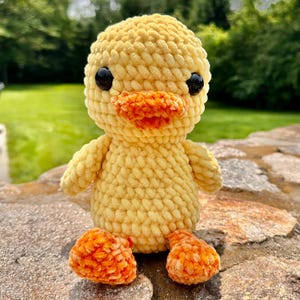 Handgemachte Plüsch Ente - Weiches Häkeltier - Personalisiertes Kuscheltier Geschenk