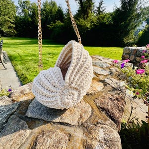 Handmade Shell Purse with Gold Chain – Crochet bag