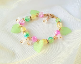 Handgemachtes Maiglöckchen Armband, Blumenarmband • Y2k Bettelarmband mit Blumen • Cottagecore Fairycore • bezaubernd • niedlich • kawaii