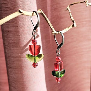 Tulip earrings, 925 silver hypoallergenic earrings, fairycore jewelry, red pearl earrings handmade, kawaii aesthetic, gift for her