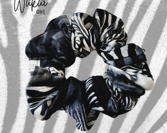 Zebra Scrunchie schwarz weiß, Animalprint Scrunchies, Zebra Muster Haarband, Haargummi, Haarband, Haar Accessoires, handgefertigte Geschenke