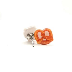 Soft Pretzel Earrings-Quirky Salted Pretzel Stud Earrings